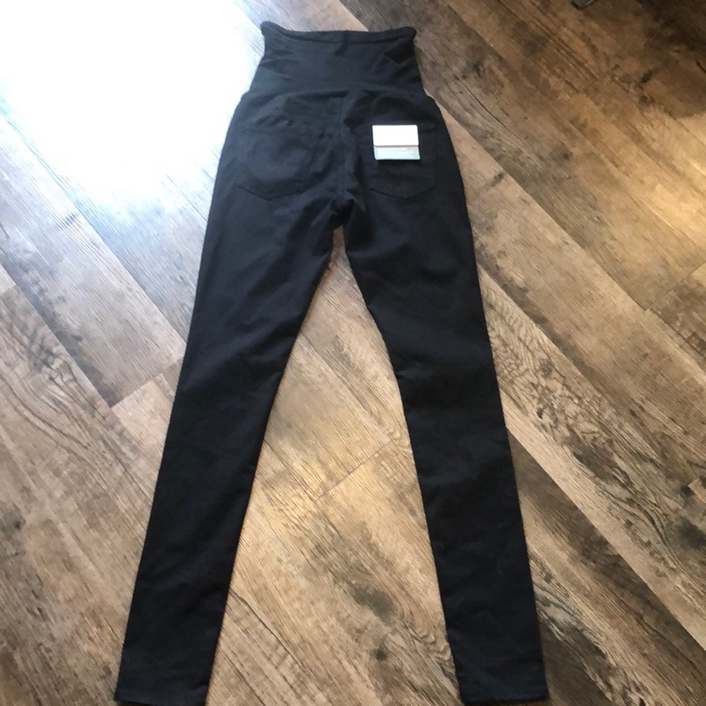 NEW! AG the leggings super skinny jeans in black - maternity - Picture 4 of 8